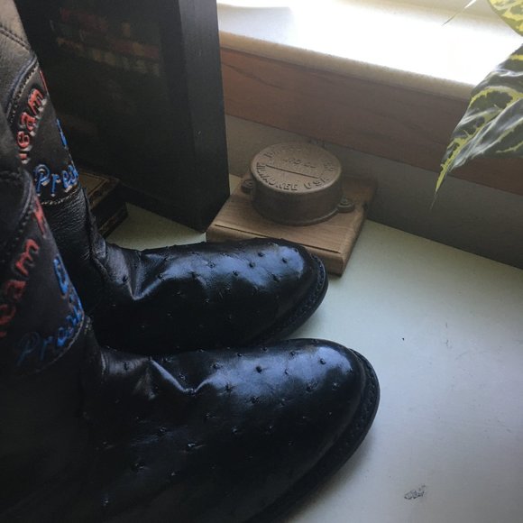 Prez of American Honda Larry Mahan Full Quill Ostrich Ropers - Picture 4 of 15